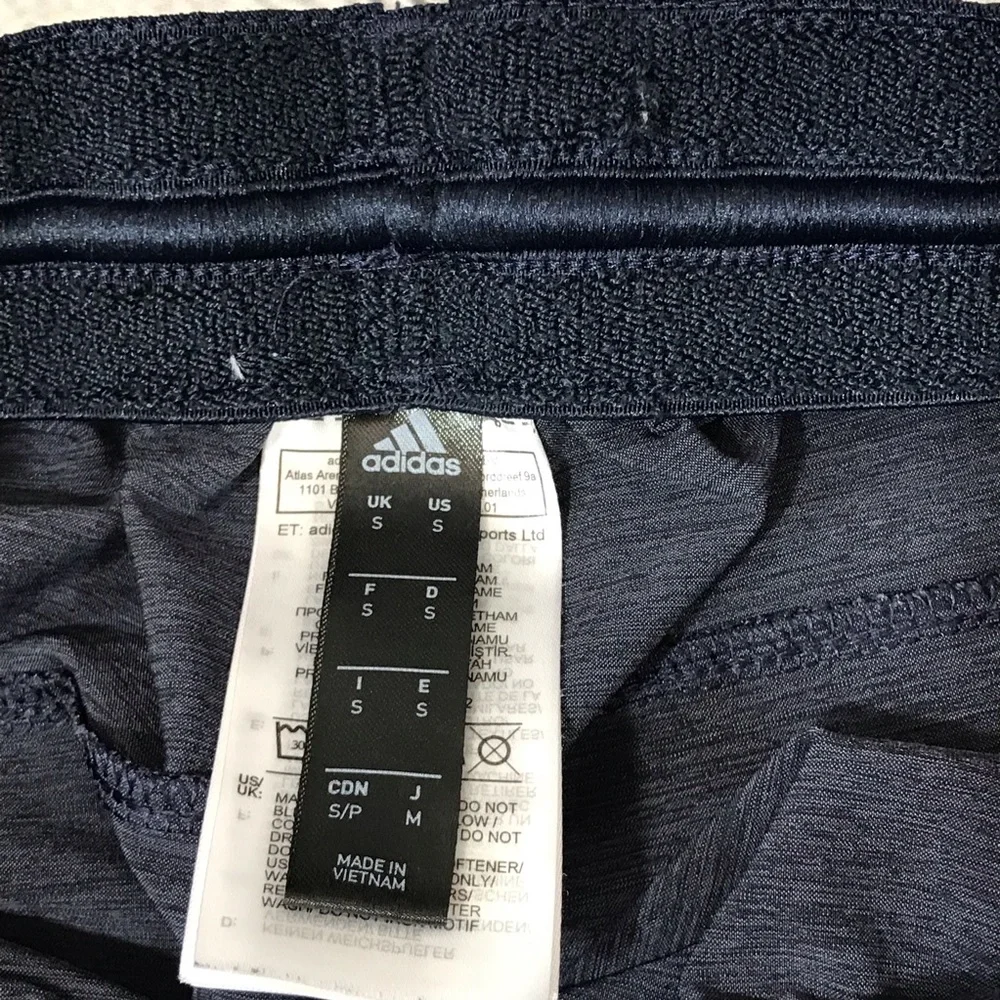 ☘️❄️ Adidas Axis Woven training Shorts ❄️☘️ - Picture 3 of 11